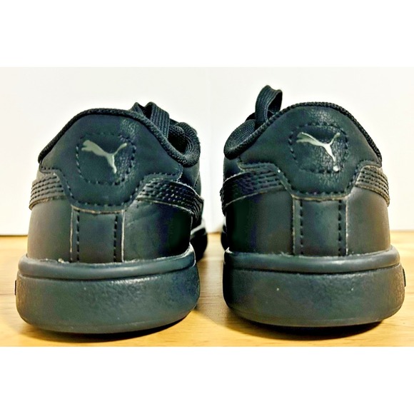 Puma Smash v2 Kids Black Sneakers Youth Size 10 US Leather Lace Up - Picture 5 of 7